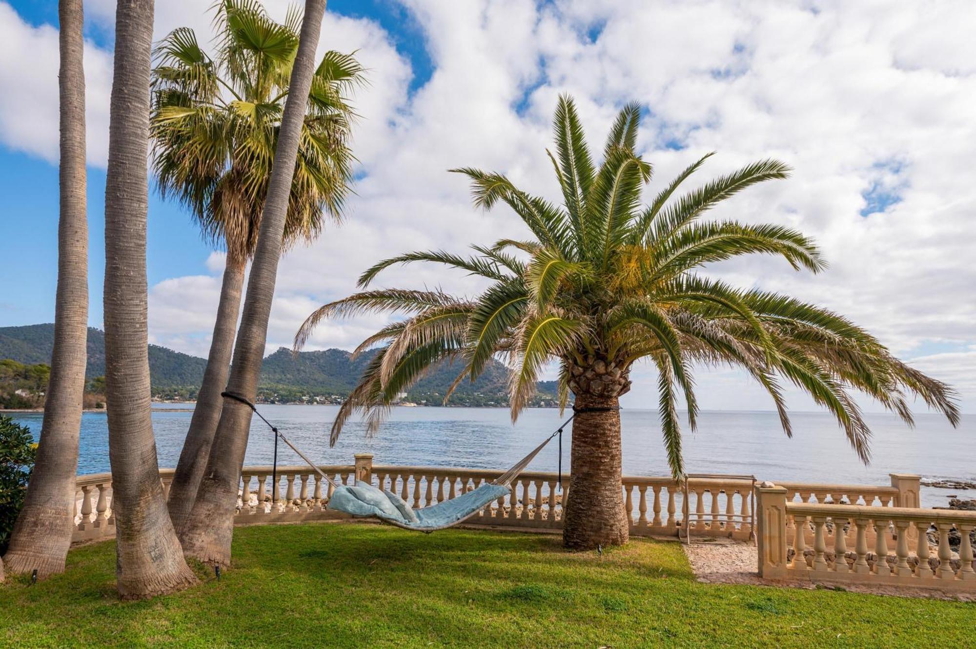 Exclusiva Villa Enfrente Del Mar En Cala Bona Cala Bona  Zewnętrze zdjęcie